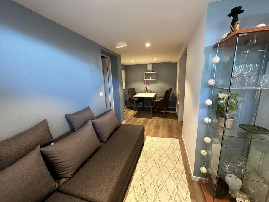 Basement Apartment With Parking Alesund Bagian luar foto